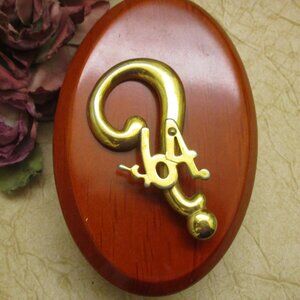 RARE 64,000 Dollar Question Game Show Brooch~VINTAGE Gold Plate Question Brooch